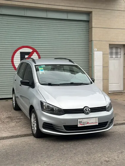 Volkswagen Suran 1.6 Comfortline 101cv