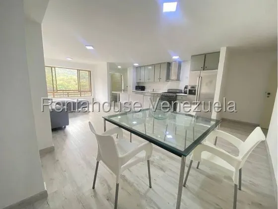 Apartamento En Alquiler En La Tahona 25-18340 K.f