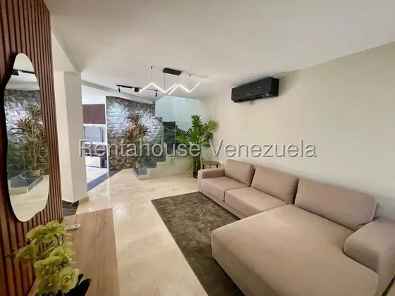 Venta De Townhouse Ubicado En La Puerta Maraven
