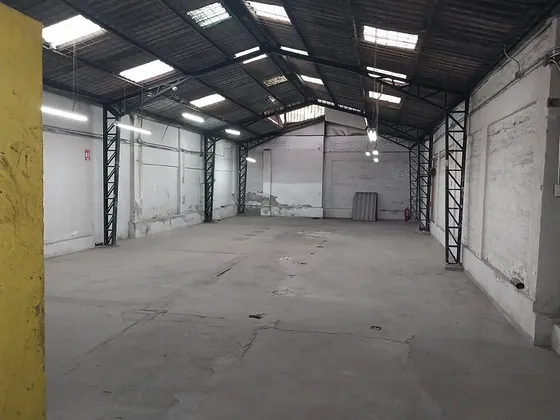 Bodega 260 M2 El Roble - Metro Einstein - Trifásica