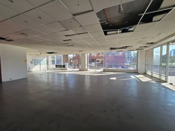 Local Comercial En Venta De 180 M2 Ciudad Empresarial