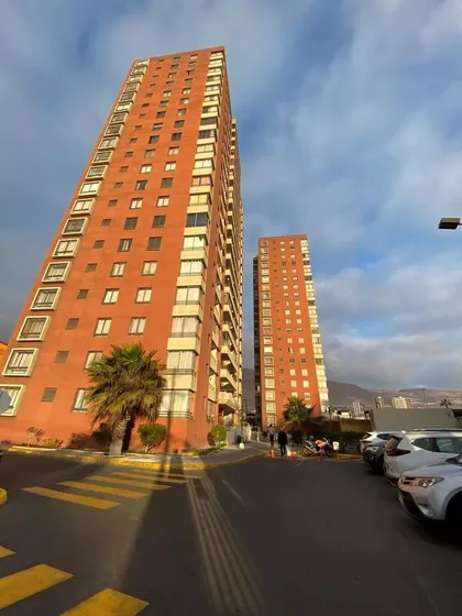 Edificio Portal Los Héroes / Emilio Recabarren 