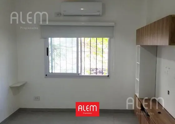 Departamento De 2 Ambientes En  Lomas Este