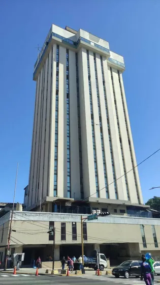 Oportunidad, En Venta Oficina Torre 4, Av Cedeño. Cod A 280479.