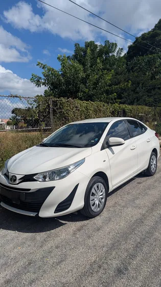 Toyota Yaris 1.5 Core Sedan Mt