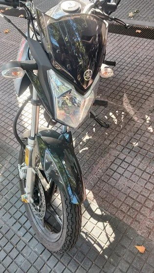 Ybr Z 125