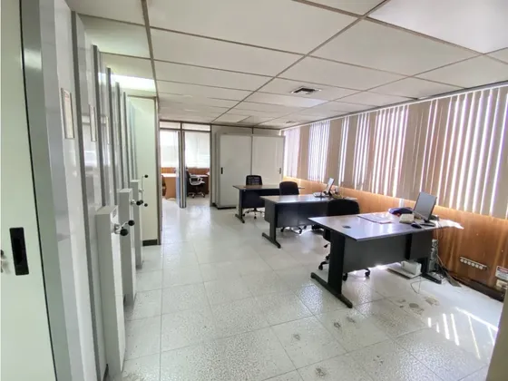 Oficina En Sabana Grande 68 M2