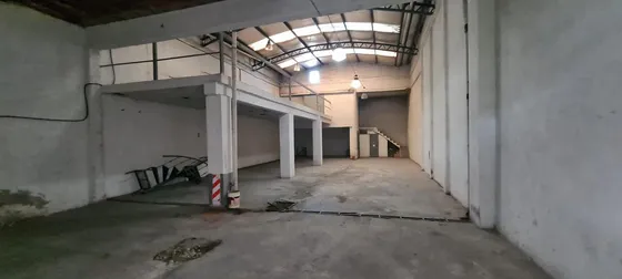 Galpón En Haedo 300 Metros En Venta