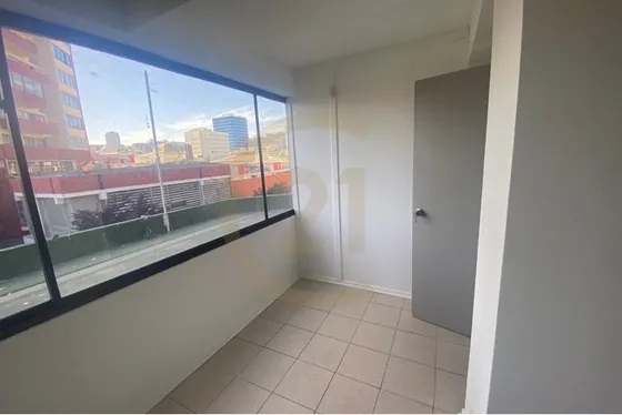 Arriendo Excelentes Oficinas En Centro Viña.