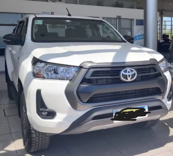 Toyota Hilux Pick-up 2.4 Cd Sr 150cv 4x2