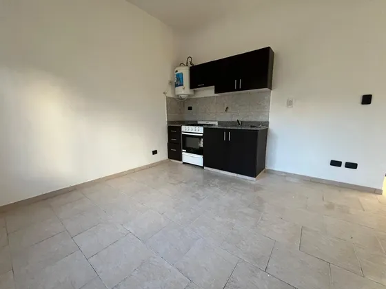Alquiler - Dpto 2 Ambientes Con Terraza