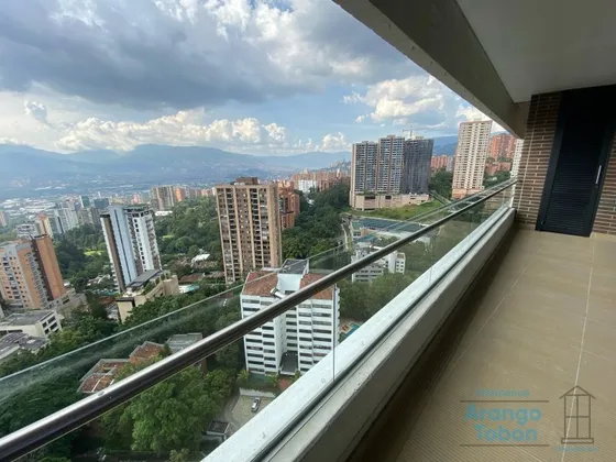 Apartamento En Venta En El Polado Cod 2251
