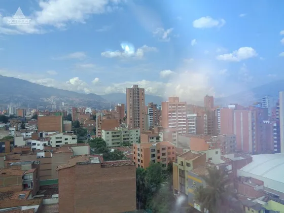 Arriendo Oficina En Laureles