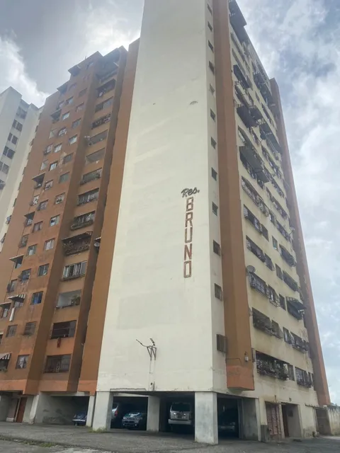 Best House Vende Apartamento En Residencia Bruno, Los Teques. 
