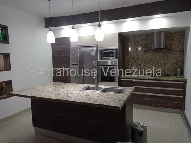 Daniela Linarez Vende Casas En Increible Zona De Cabudare Tipo Townhouse Posee 132m2 Cocina Empotrada Y Seguridad Las 24 Horas Contactame                                                               