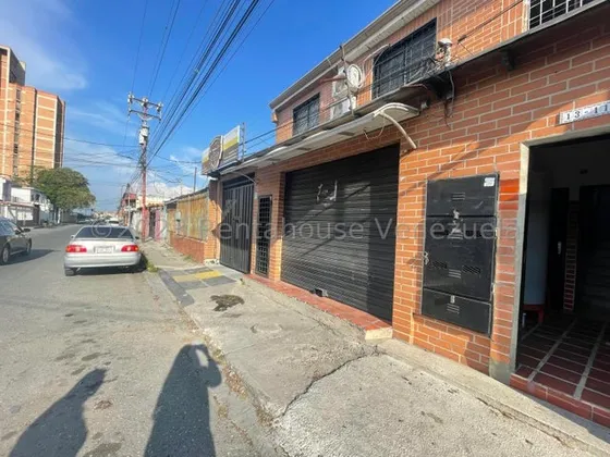 Local Comercial En Alquiler En Barquisimeto Crr 25 Ubicado A Pie De Calle Con Todos Los Servicios Basicos Cod 25 23937 Comunicate Soy Gabi Irastorza                                                    