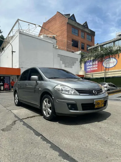 Nissan Tiida 1.8 Premium 5 P