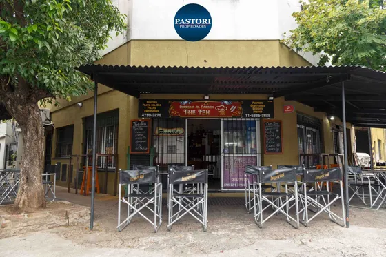 Excelente Local En Esquina + Ph 2amb Con Patio!