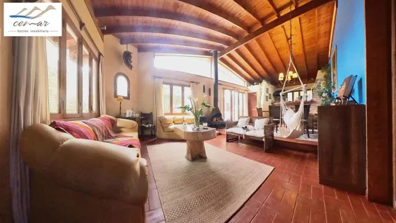 Bajo De Precio Vive Y Genera Ingresos 2 Casas  Sitio 1440 M2