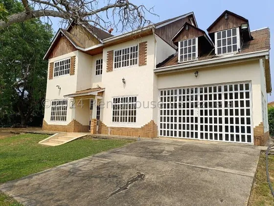 Casa Venta 5177 Mts  Terreno, 540 Mts Construccion  Con Piscina, Parrillera Cancha De Bolas, Cancha De Fútbol, Casa Para Trabajadores Safary Carabobo Valencia Carabobo Leida Falcon Lf24-21958