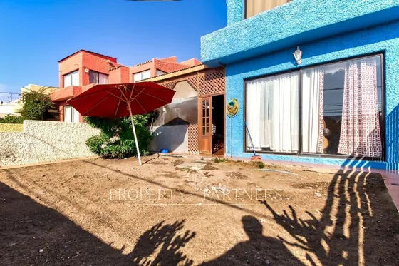 Casa 4 Dormitorios Jardines Del Sur