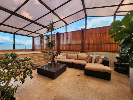 Venta De Penthouse Poblado 257m2 Y 50m2 De Terrazas, Remodelado