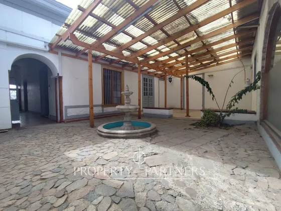 Arriendo Propiedad Con Increíble Potencial Comerci...