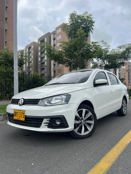 Volkswagen Voyage 1.6 Highline