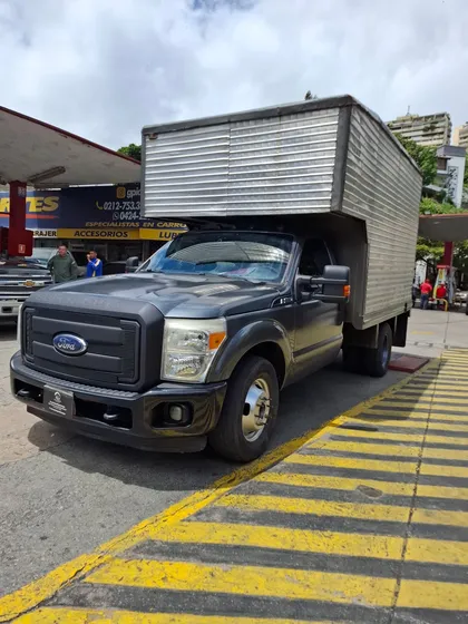 Ford Super Duty 4x2