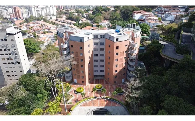 En Venta Apartamento En Lomas De Club Hípico. Baruta - Caracas