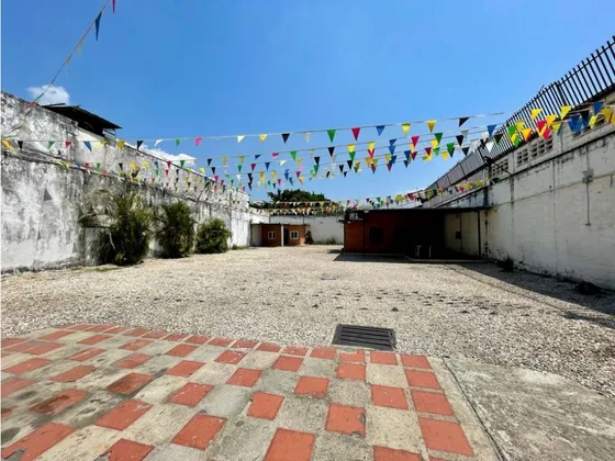 Excelente Terreno Comercial En Av Las Ferias Tclt8274596