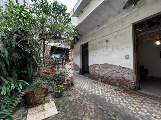 Venta Casa A Refaccionar Villa Urquiza. 