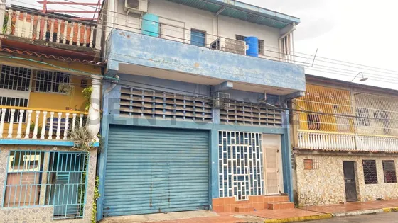 Galpón En Venta En Puerto La Cruz. Tierra Adentro