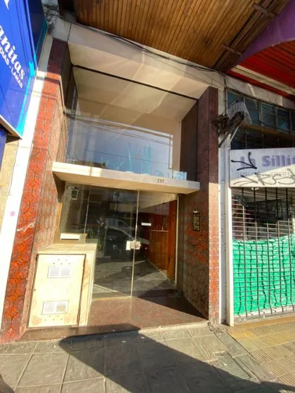 Departamento En Alquiler En Moron Centro