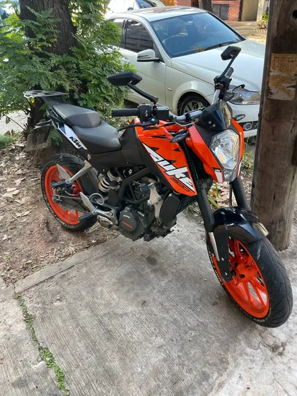 Duke 200 Ktm Vendo O Permuto Por Autito Mano A Mano