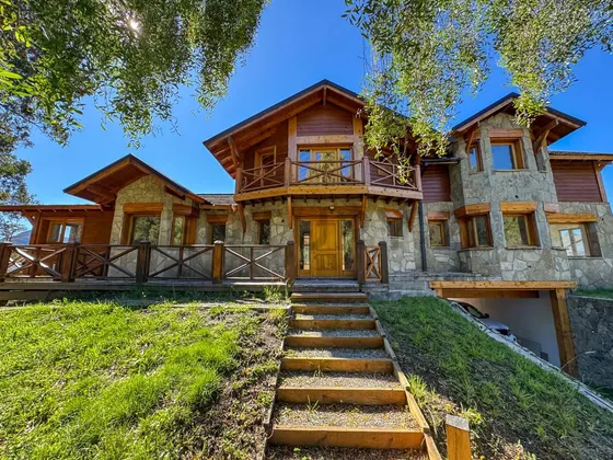 Casa En Venta En Villa La Angostura