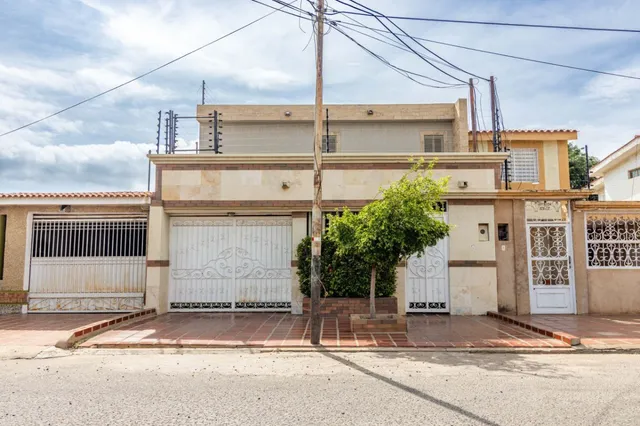 Casa Quinta, Zona B De La Coromoto