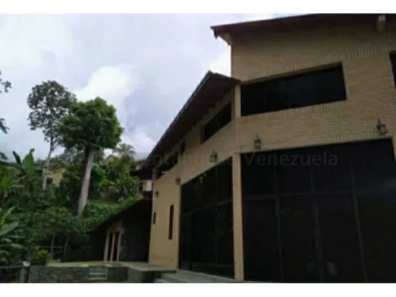 Vendo Casa 400m2 Monteclaro 9361