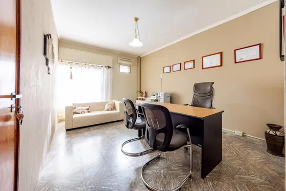 Venta / Permuta- Casa - 2 Dormitorios Con Local- Capitán Bermúdez, San Lorenzo