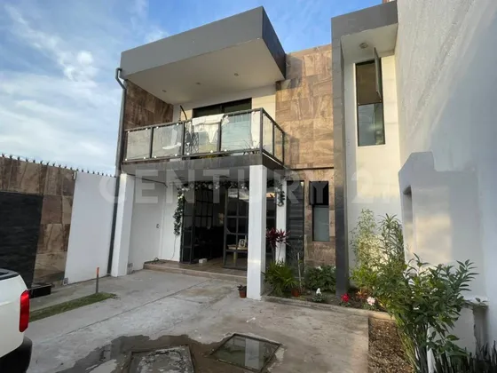 Casa En Venta En Banthí, San Juan Del Río, Querétaro.