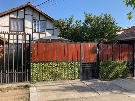 Casa En Excelente Estado En Mejor Sector De Macul