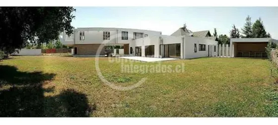 Casa En Venta De 5 Dorm. En Lo Barnechea