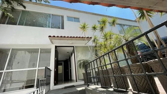 Casa En Renta Con Uso De Suelo En Lomas De Chapultepec