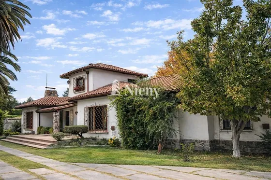 Casa En Venta De 6 Dorm. En Olivar