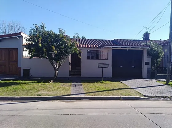 Chalet 3 Amb. Barrio Ferroviario, Banfield