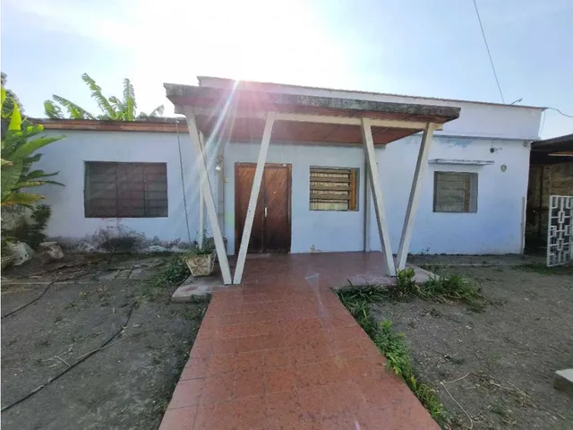 Casa En Venta. El Limón Sector El Piñal. Aragua