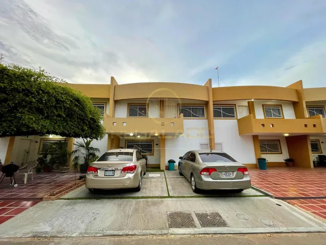 Cv-1658 Zona Norte Casa Villa Jardín Ii La Picola