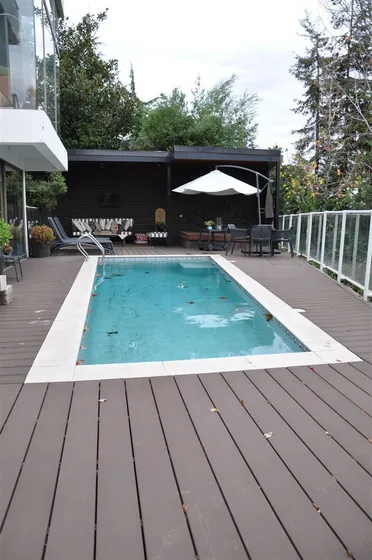 Casa En Venta De 5 Dorm. En Lo Barnechea - Huinganal