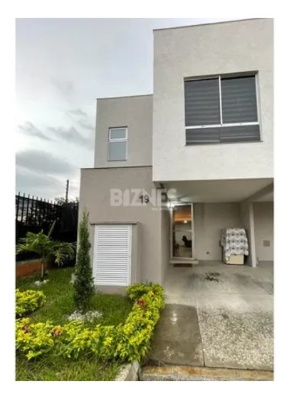 Venta De Casa De 2 Pisos, En Ciudad Country, Jamundí 