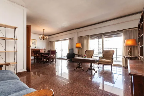 Venta De Departamento 4 Ambientes C/ Coch Baul Bcón Terraza